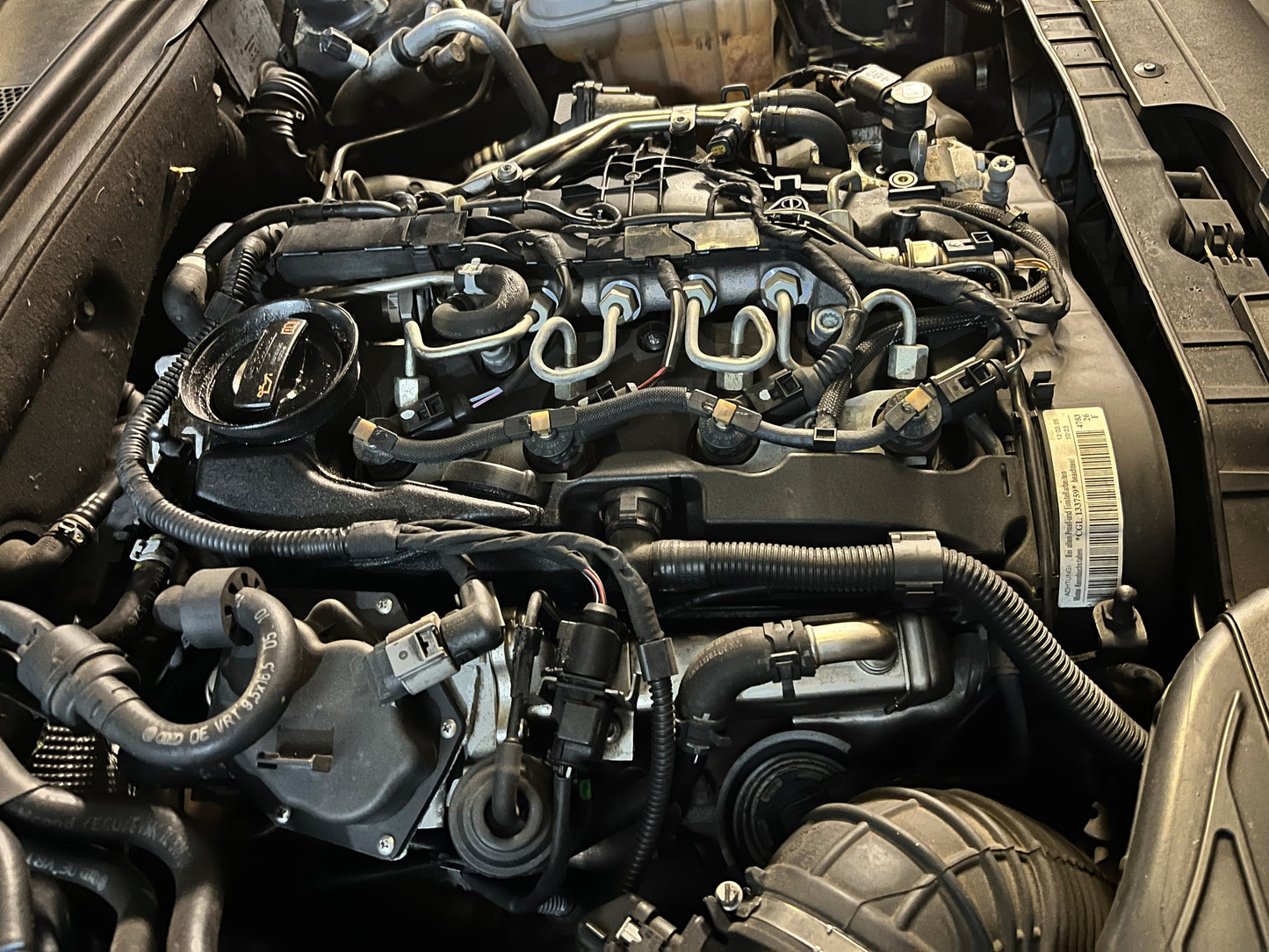 Audi A4 B8 A5 A6 C6 Q5 2.0 TDI CGL Engine Complete