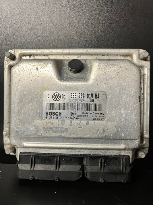 Volkswagen Golf 1.9 TDi Engine Control Unit ECU 038906019HJ