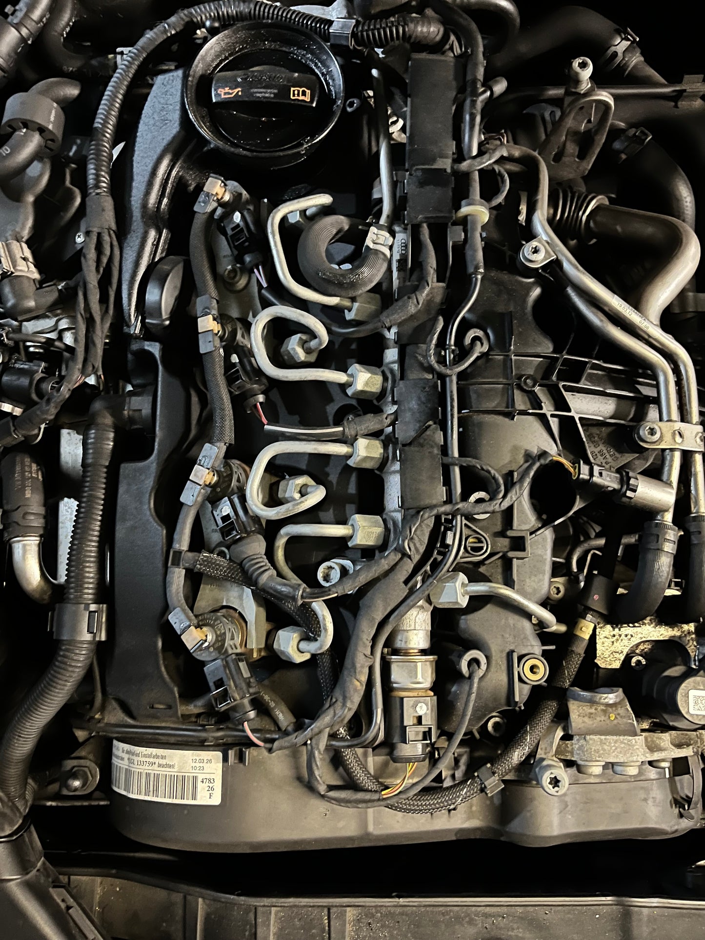 Audi A4 B8 A5 A6 C6 Q5 2.0 TDI CGL Engine Complete